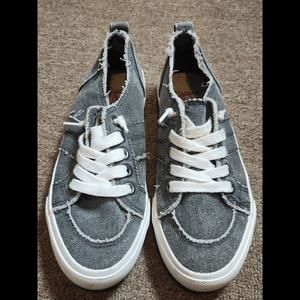 Jellypop Comfort Fit Women’s Size 6.5 Gray Slip On Sneaker